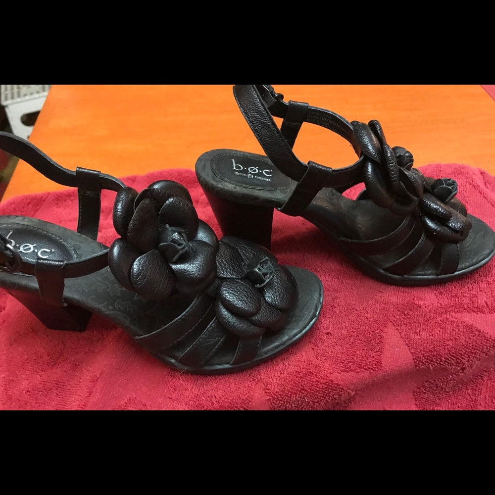 Black heels - Picture 2 of 3